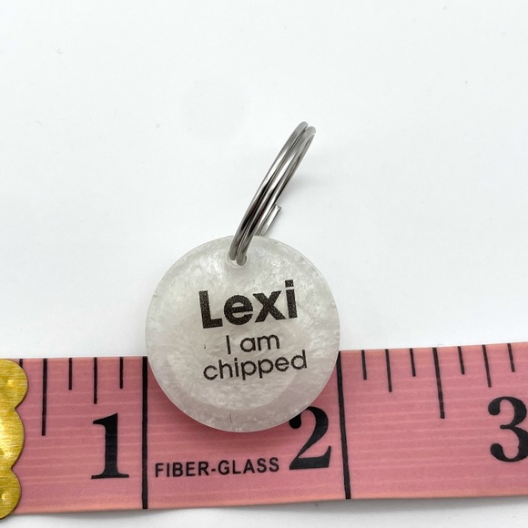 “I am chipped” semi-personalized pet tags